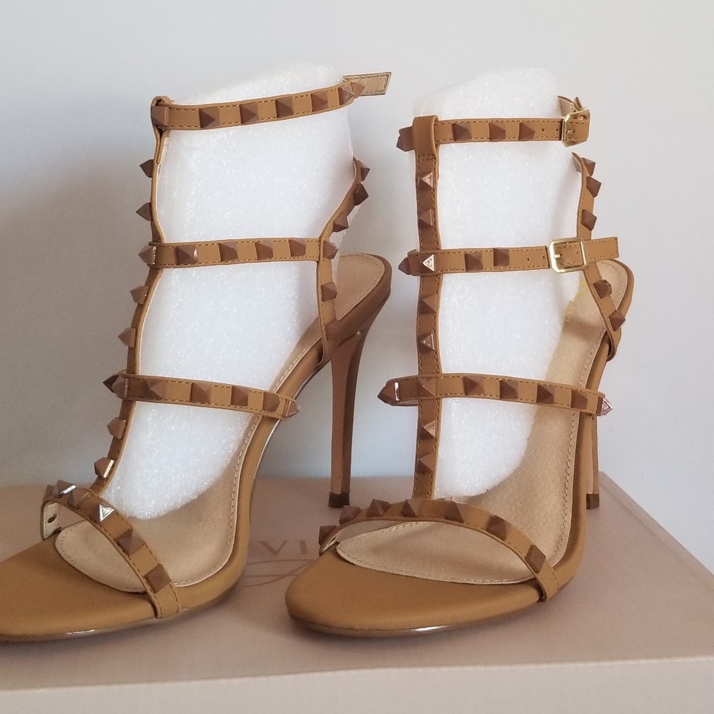 Olv Jay heels